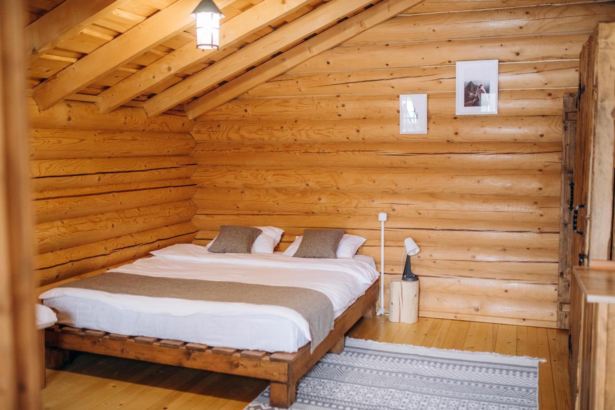 Dolyna Mykolaya Villa Migovo Rum bild