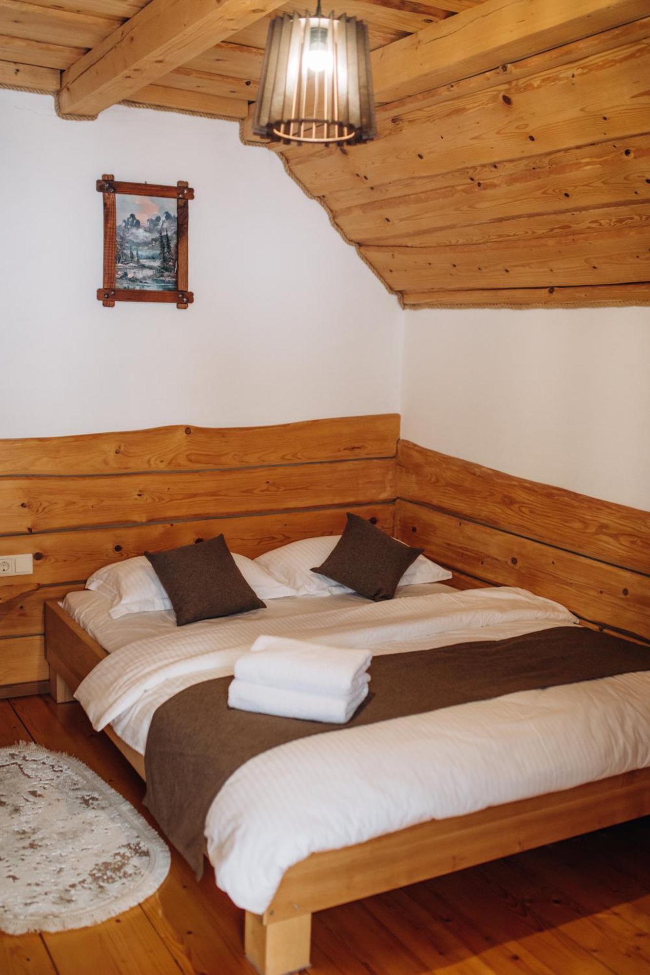 Dolyna Mykolaya Villa Migovo Rum bild